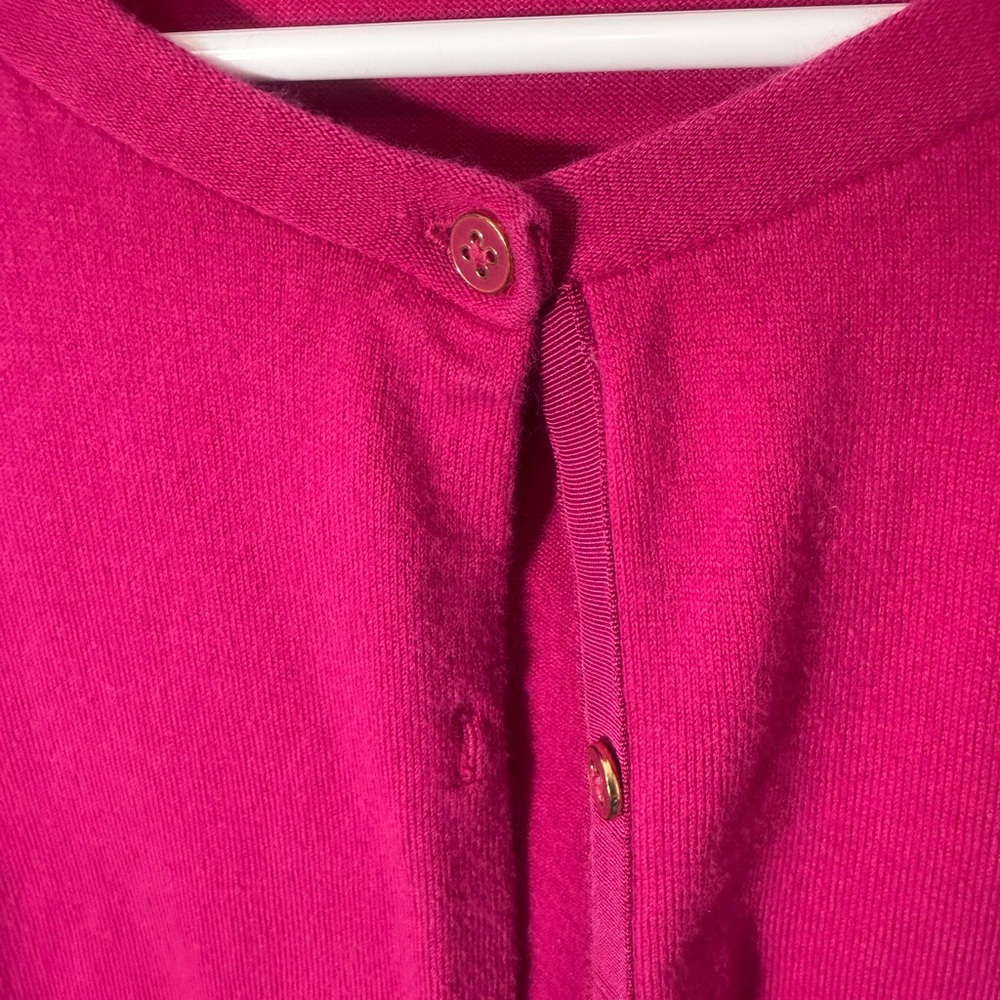 Vintage 2000s Lands' End Women's Vibrant Pink Cardigan - Picture 2 of 5